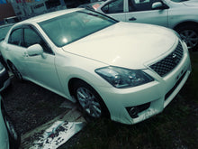 Load image into Gallery viewer, Toyota Crown (2013)